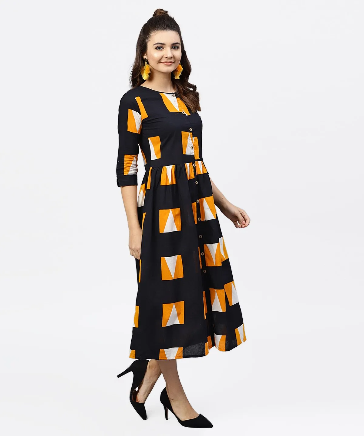 Black Round Neck Printed Dress With Front Placket And 3/4 Sleeves