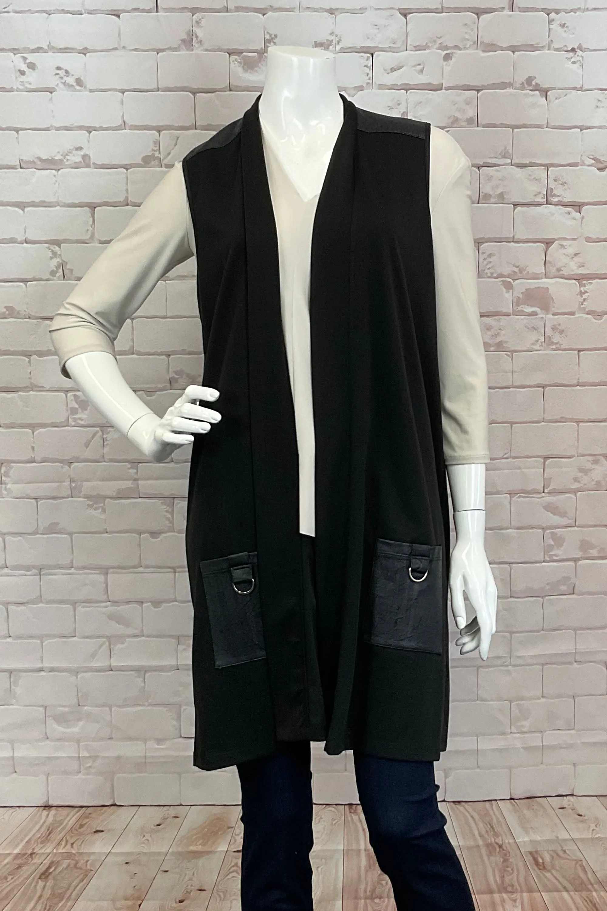 BLACK VEST WITH PATCH POCKETS