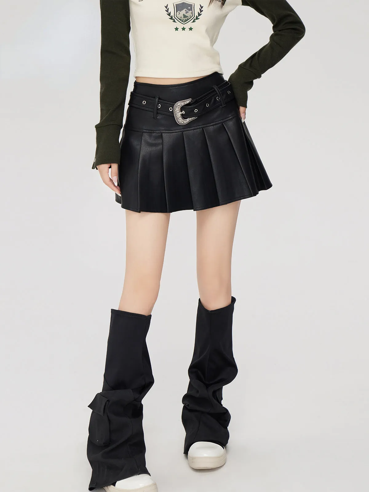 (Final Sale) High-Waisted Pleated Leather Skirt