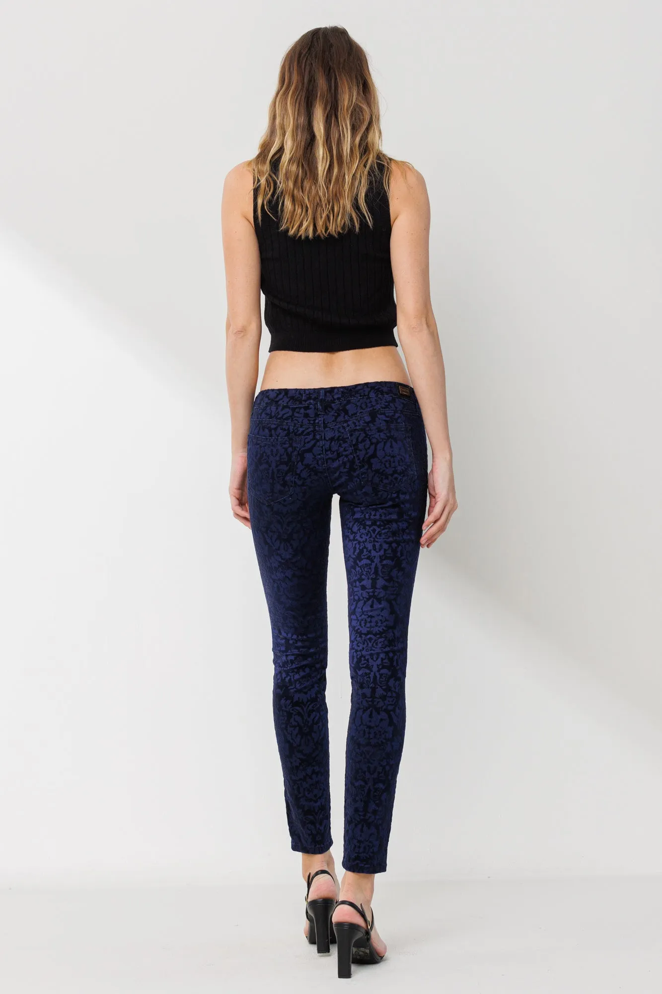 LOW RISE FLOCKED FLOWER PATTERN SKINNY JEANS / SP-P8519NV