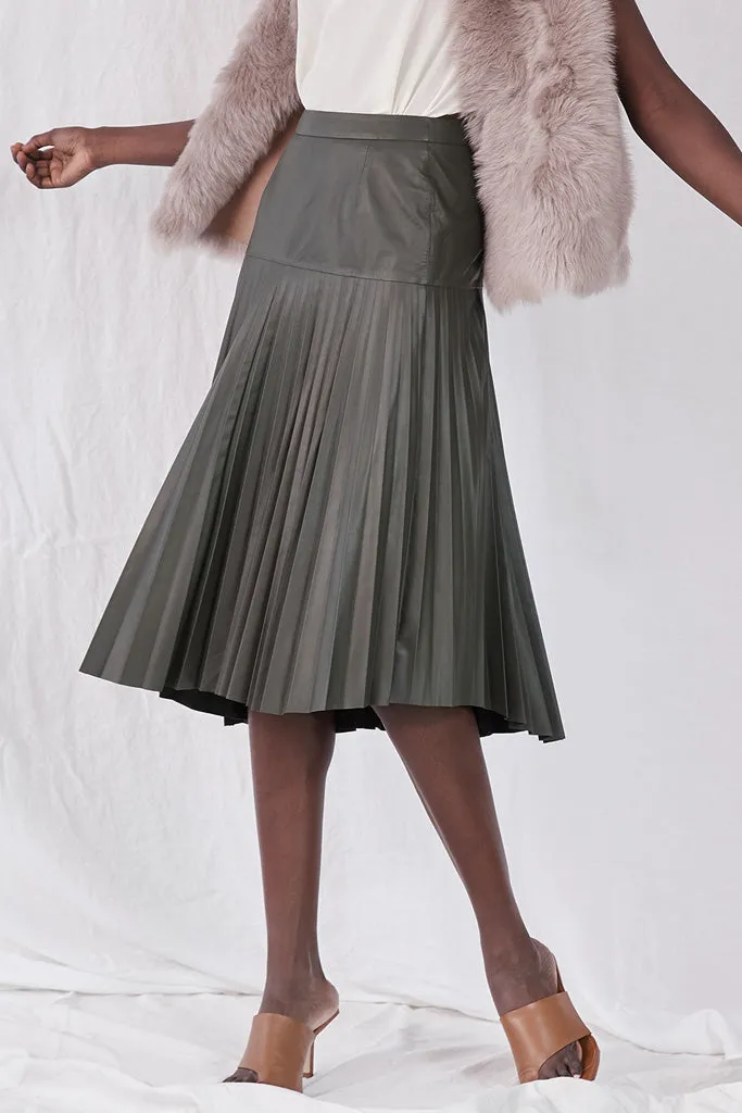 Park Avenue Pleated Skirt Bottlebush Green Leather - SAMPLE