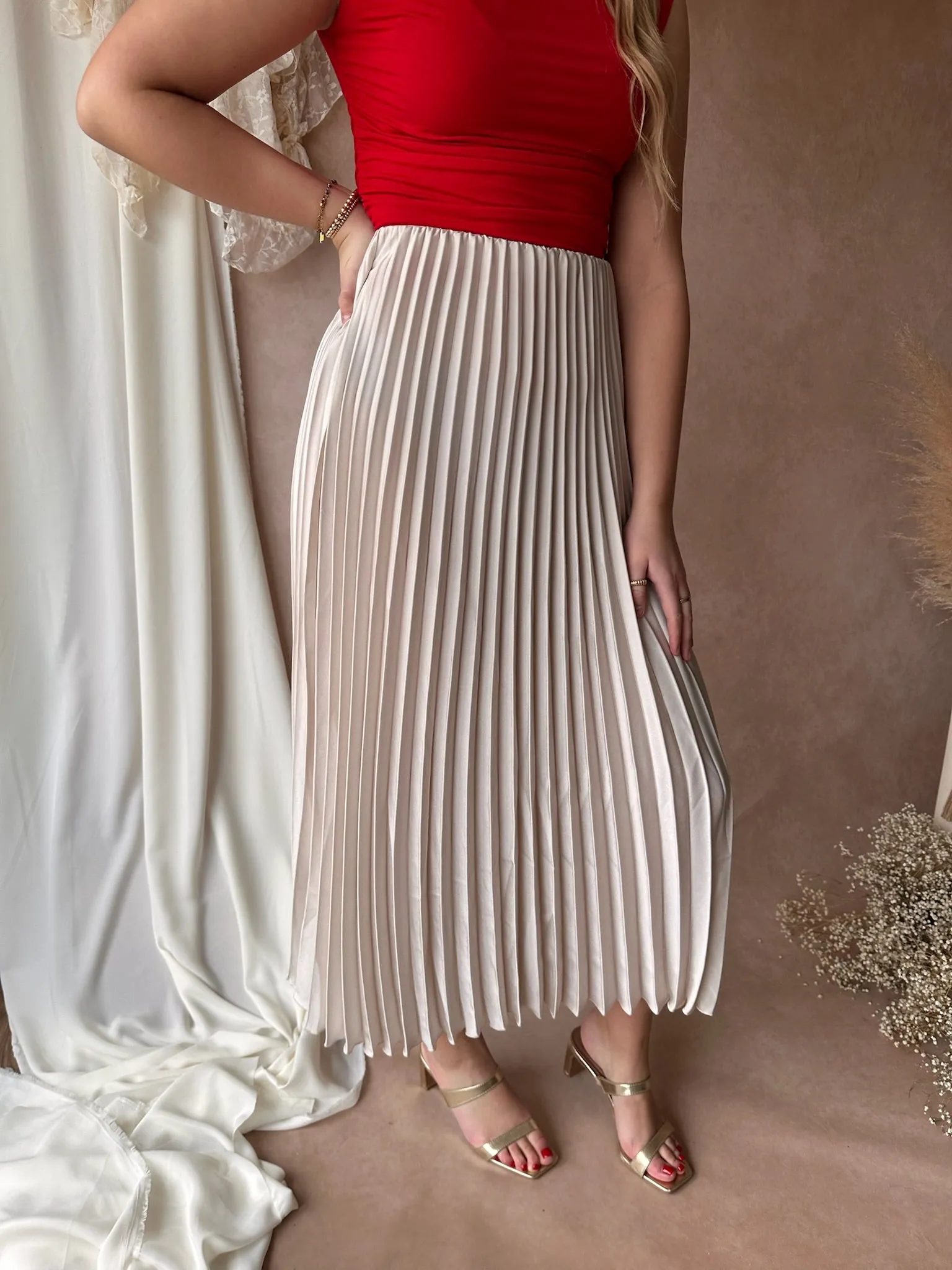 Pull On Pleated Maxi Skirt