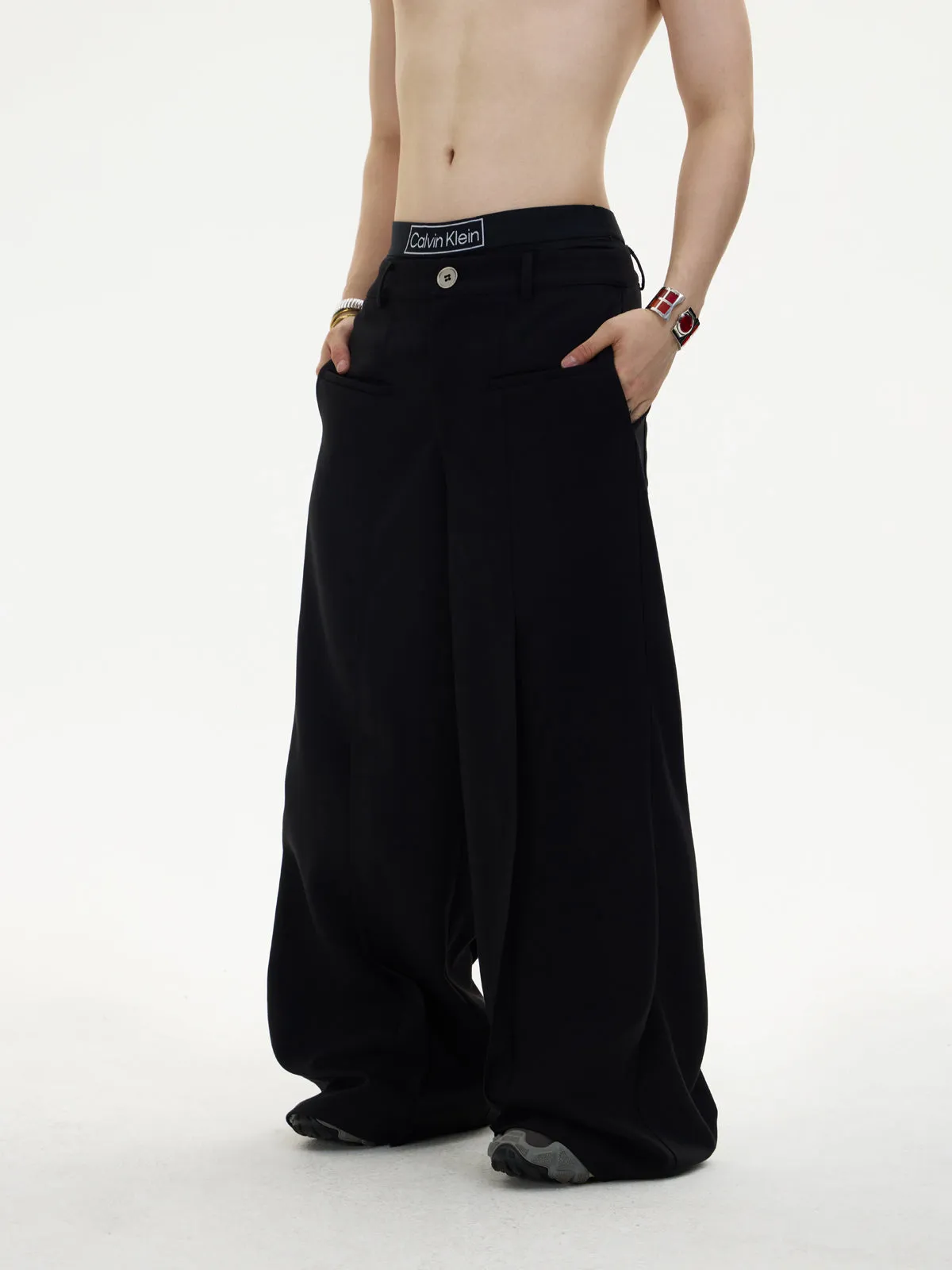 wide-leg slack pants